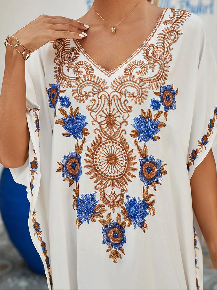Vestido Longo Luxuoso Veneza Longo Gola V Moderno Festa branco com detalhes azul e dourado